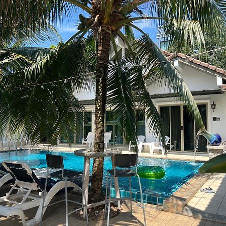 The Snug Airportel - Phuket Airport Nai Yang Beach Buitenkant foto