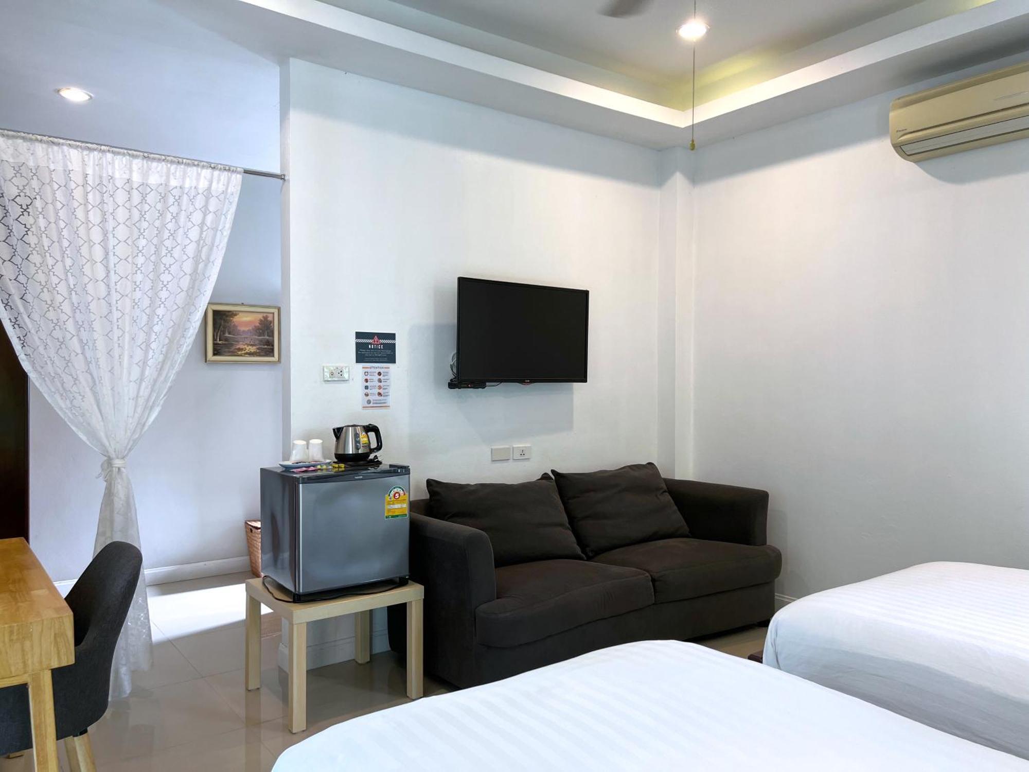 The Snug Airportel - Phuket Airport Nai Yang Beach Kamer foto