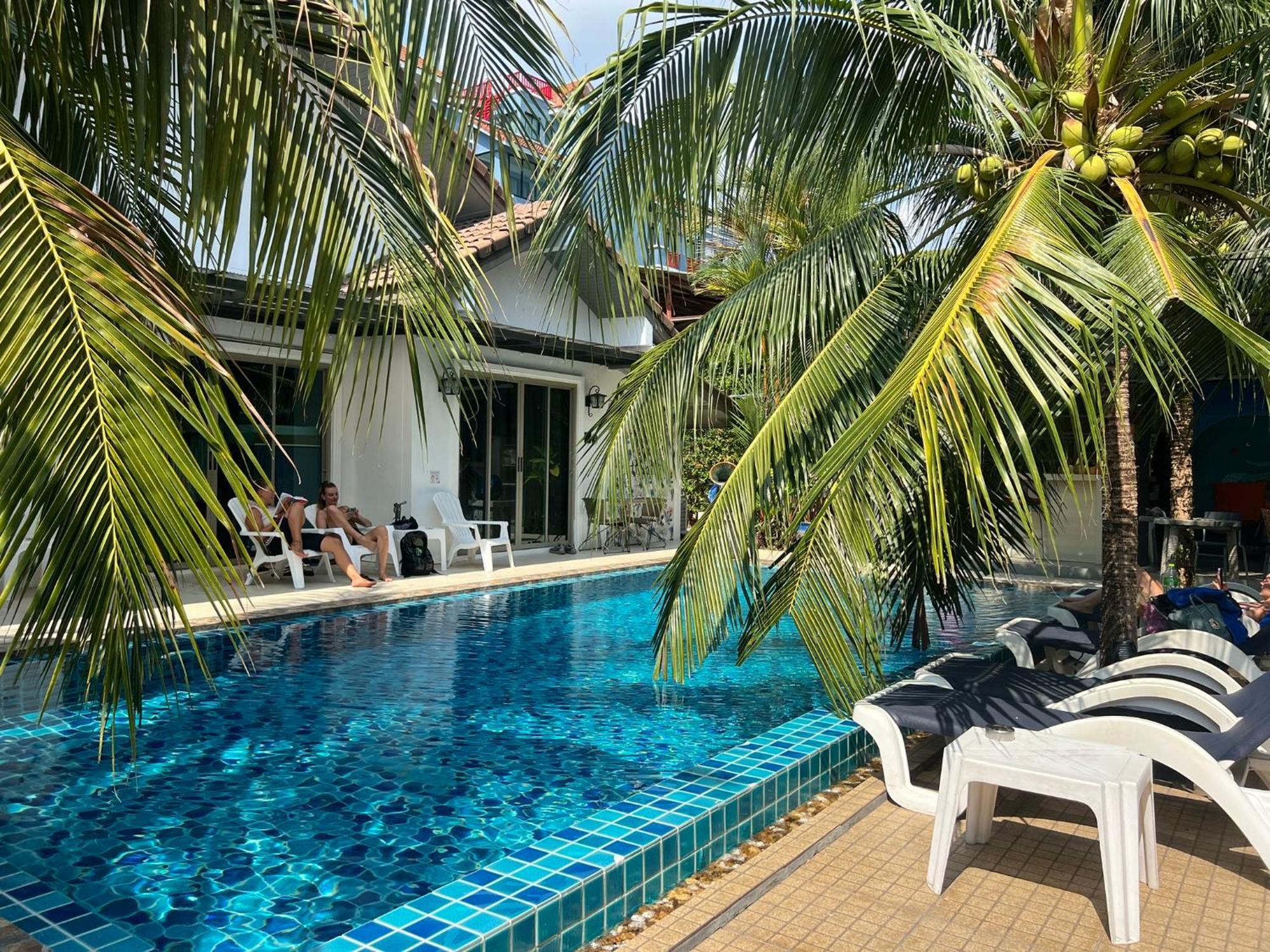 The Snug Airportel - Phuket Airport Nai Yang Beach Buitenkant foto